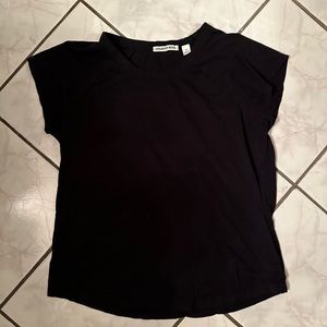 Country road black tee
